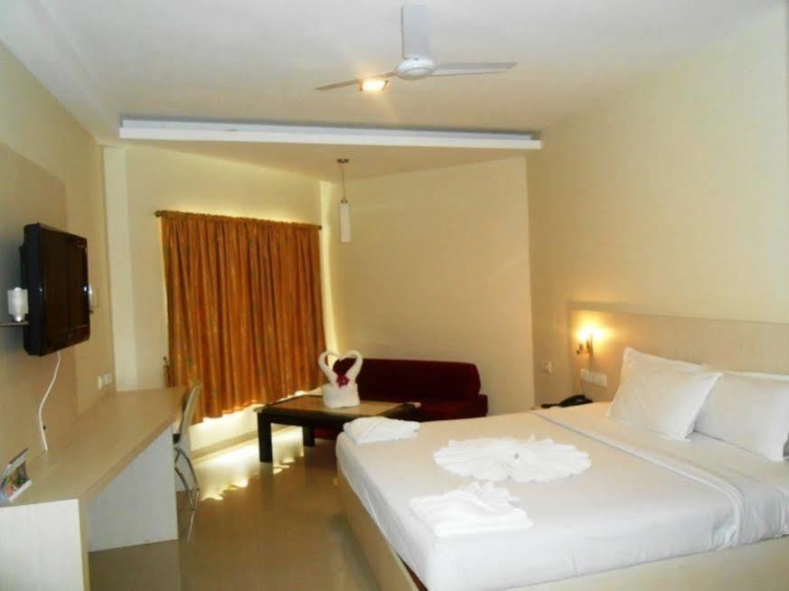 Tirupporur Jade Beach Resort מראה חיצוני תמונה